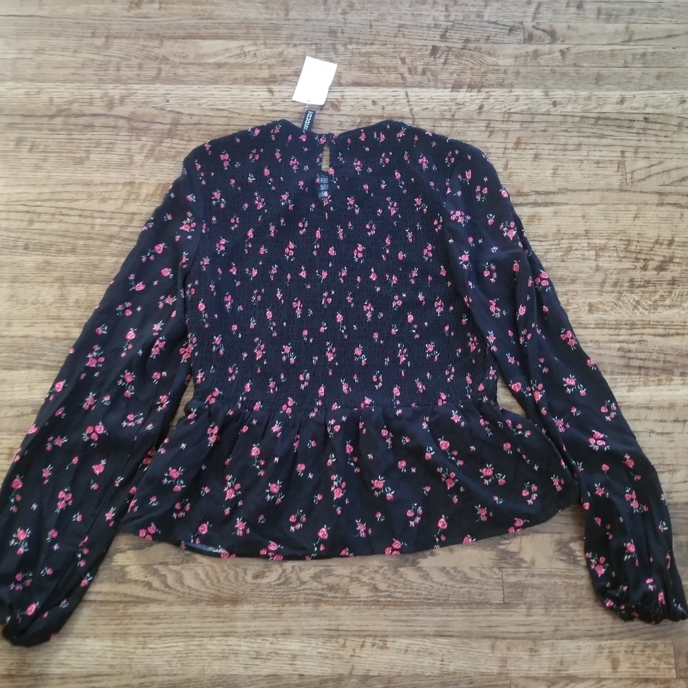 Divided H&M Top - Picture 3 of 6